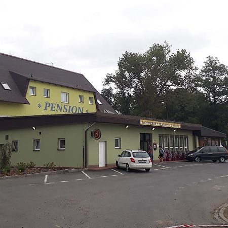 Motorest-Pension U Hrachu,S.R.O. Hotel Klatovy Exterior photo
